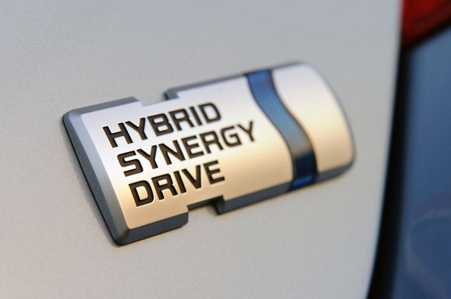  Toyota Camry Hybrid 2013 года  (фото 36 из 45)